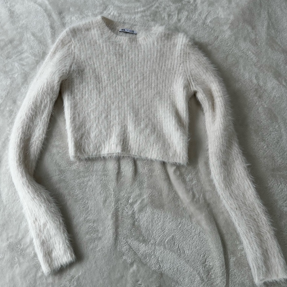 White Fuzzy Cropped Sweater